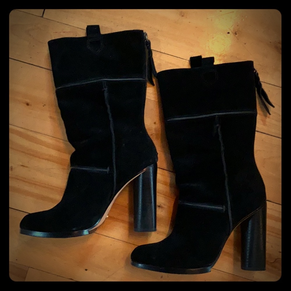 Cynthia Vincent Black Swede boots